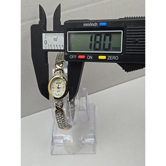 Gruen Silver Toned GR8702 Rhinestone Vintage Women's Wristwatch - 18mm - WORKS! - Picture 4 of 9